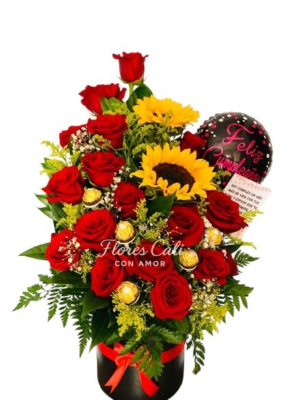 Arreglo Floral de Cumpleaños con Rosas rojas 02
