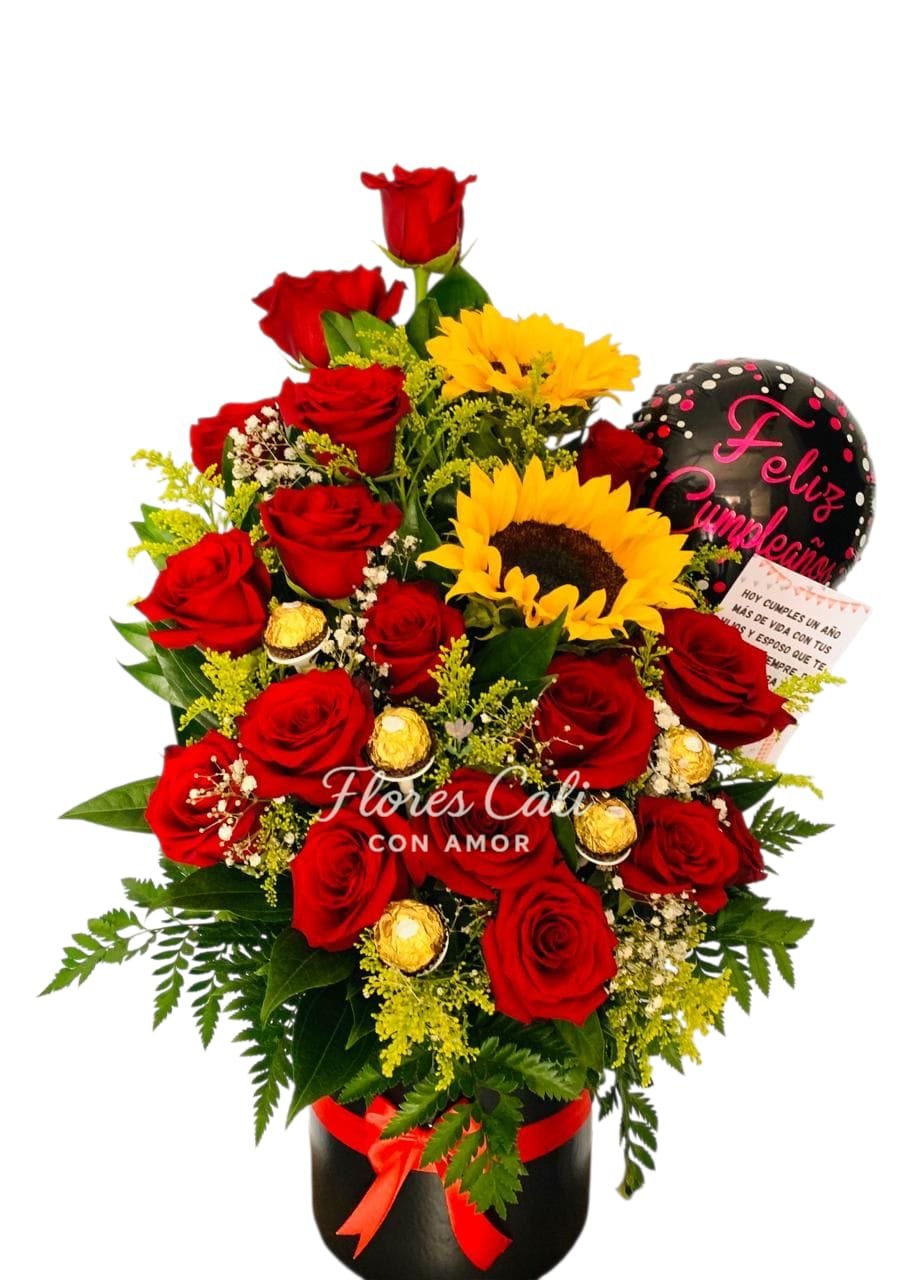 Arreglo Floral de Cumpleaños con Rosas rojas 02